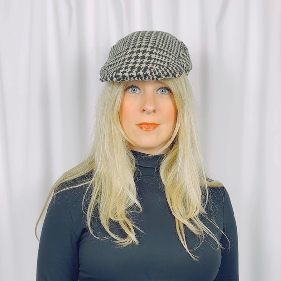 Vintage Houndstooth Tam Newsboy Cap • Golf Hat in Black and Beige - Picture 9 of 9